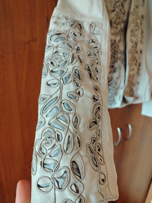 Страхотно дамско кожено яке размер XS