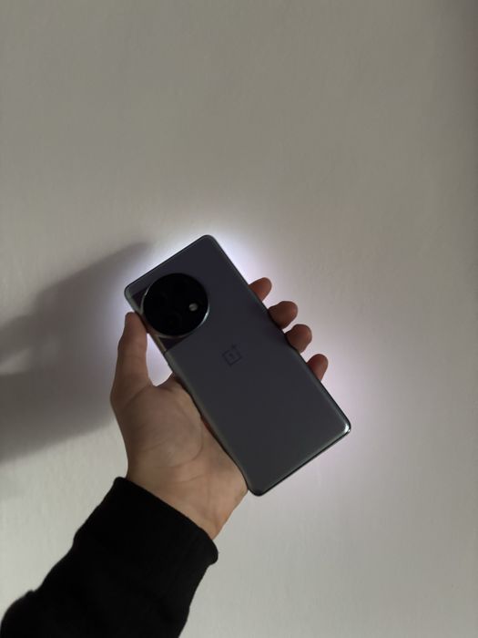 Продам one plus 11R идеал
