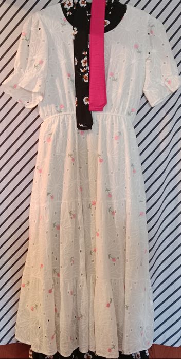 Продам платья , в идеальном состоянии .