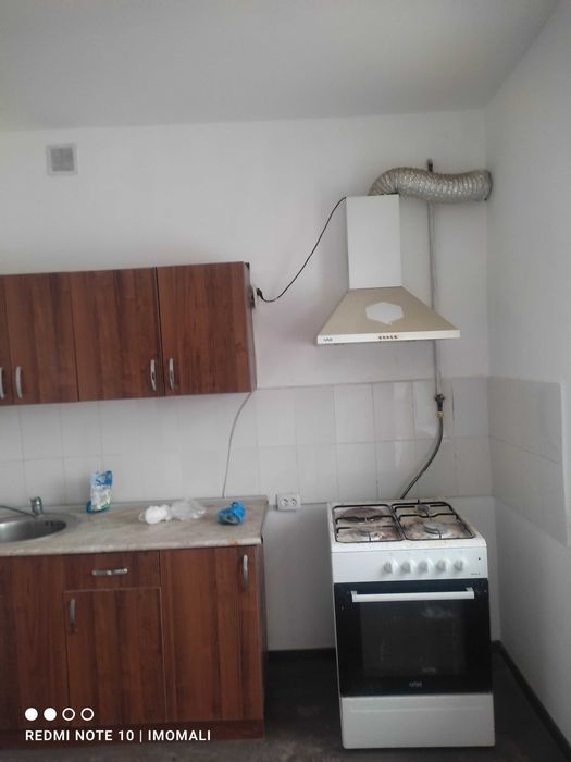 Коттедж сотилади 3 сотих янги ремонт килинган