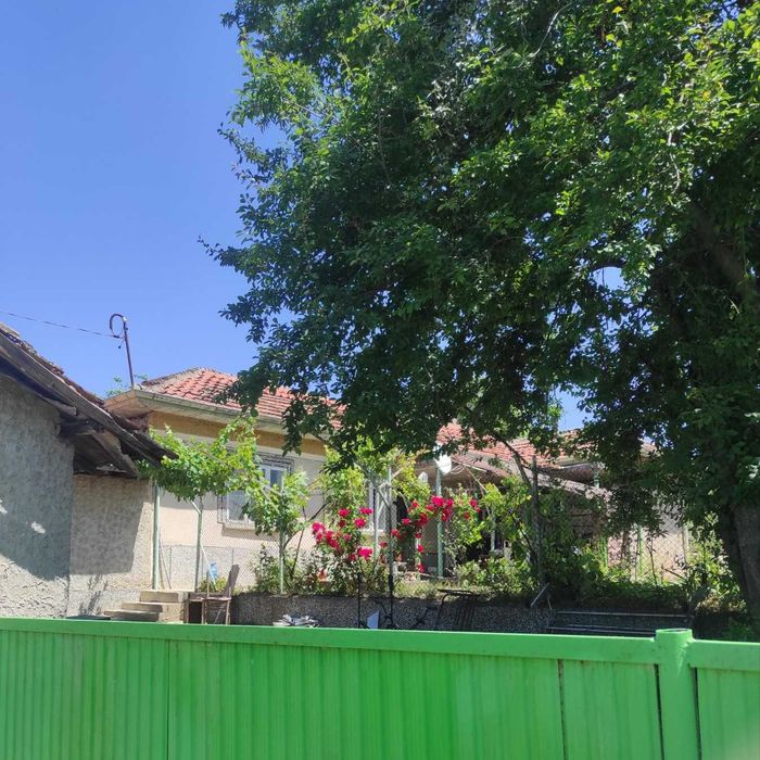 Продава се Къща в с. Казимир, Област Силистра - 2099 кв.м за 12 €/кв.м - Снимка #1