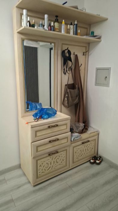 Продается прихожка