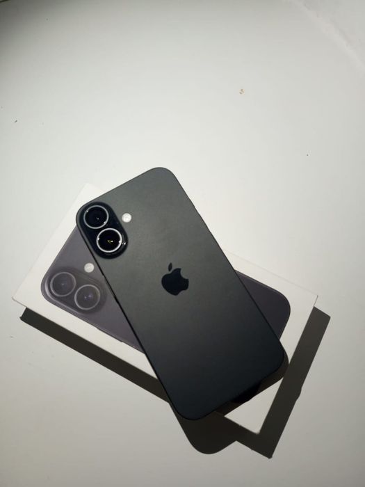 iPhone 16 256GB Black — Идеал, АКБ 100%, осталось Гарантия 8 месяцев