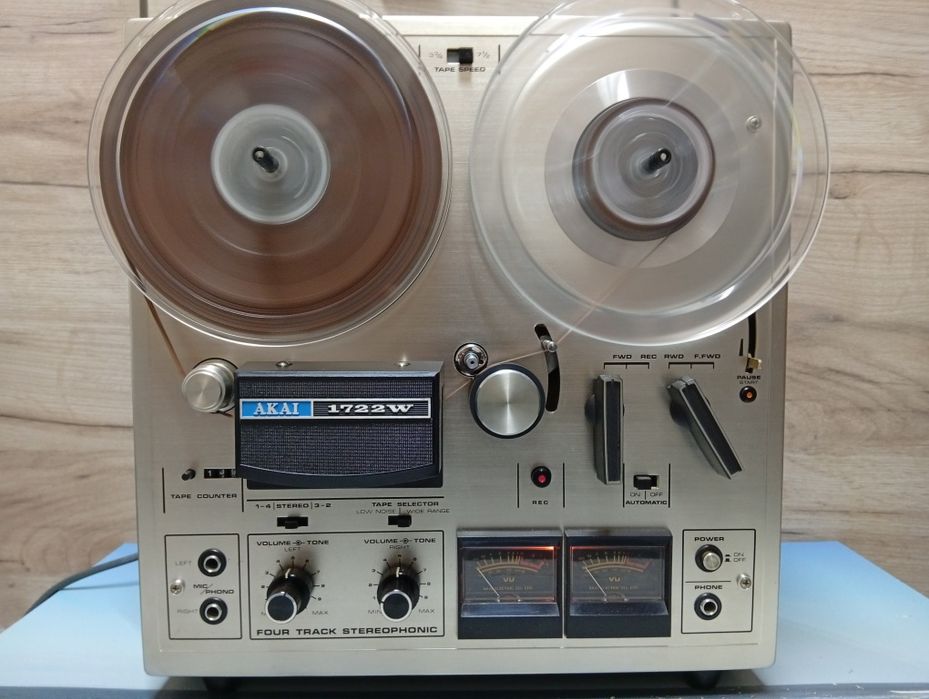 Magnetofon Akai 1722 w cu boxe