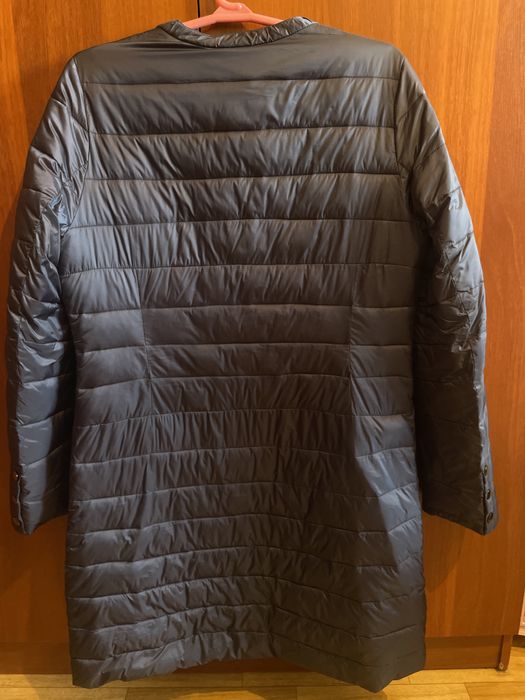 Синяя куртка/плащ же