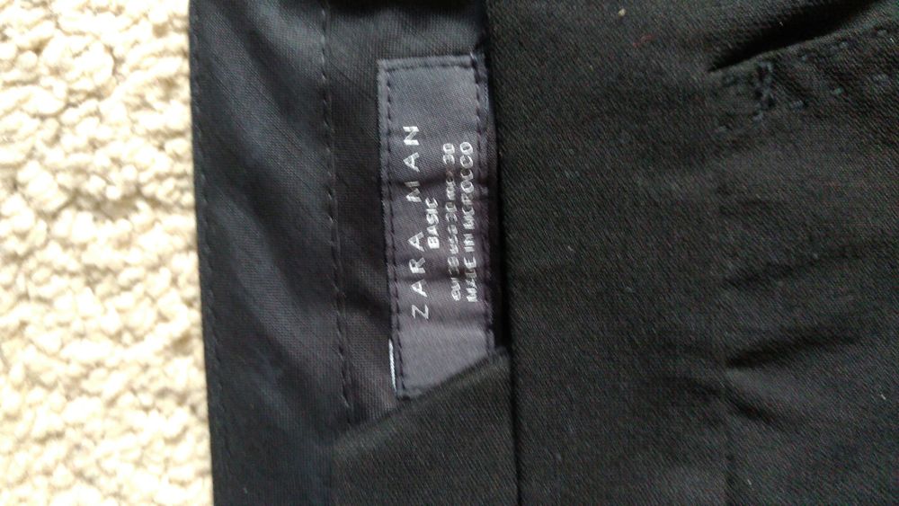 Pantaloni stofa Zara Man 30 in talie. Negri