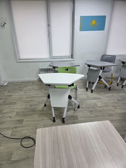 Парта трапеция для школы и образовательный центры