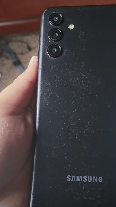 Продаётся Смартфон Samsung Galaxy A13 5G -- 128 Гб / 4 Гб чёрный