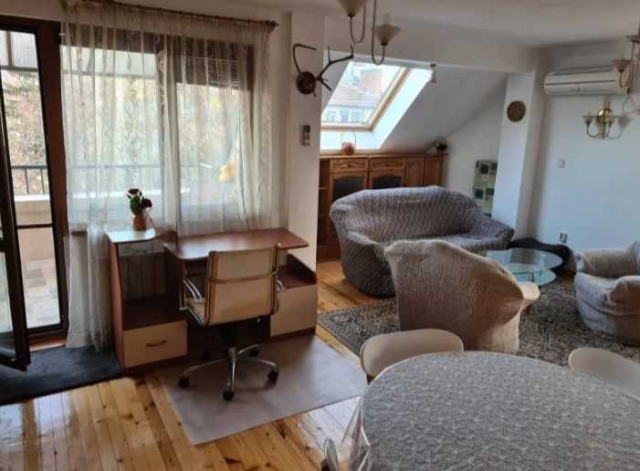 Дава се под наем Двустаен апартамент в София, Център - 70 кв.м за 767 € - Снимка #1