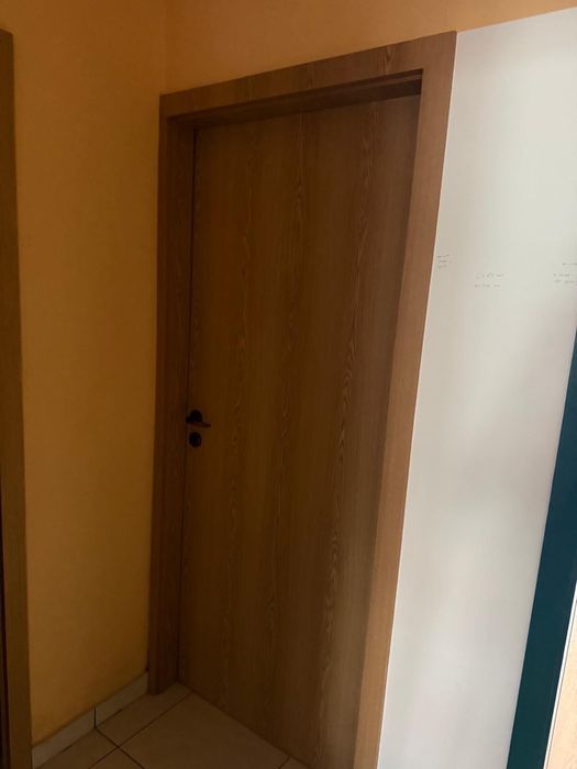 Vand usi cu toc in stare perfecta!