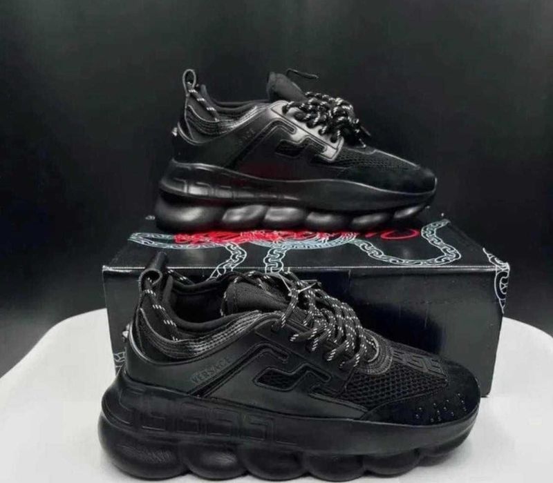 Versace chain reaction