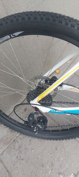 Продавам немски  алуминиев велосипед Cube 27,5цола,16 инча  рамка