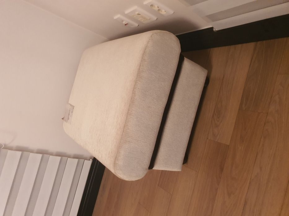 Диван пуфик фирмы Ariba