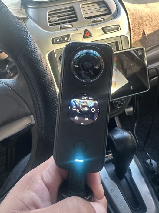 Продам insta 360 one X2 в отличном состояний