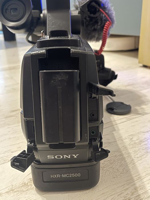 Sony HXR-MC2500 – Професионална HD камерa Продавам Sony HXR-MC250