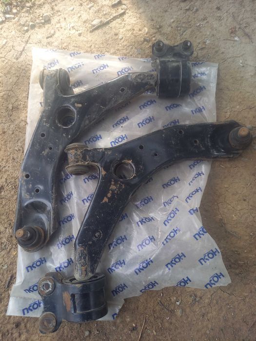 Продам задний багажник mazda 3