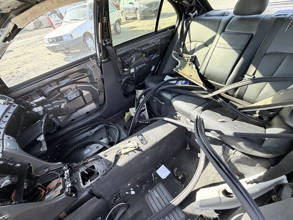 Мерцедес Е500 306кс 2003г Бензин  на части