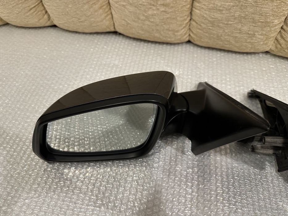Oglinzi, Oglinda stanga / Oglinda dreapta BMW Seria 7 F01 F02 Facelift