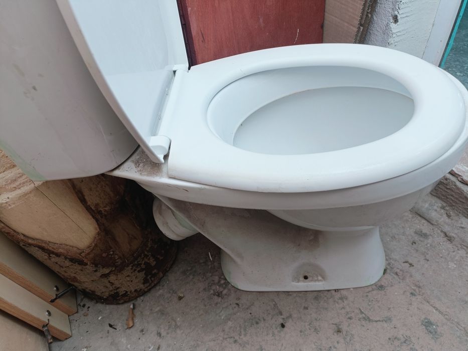 Унитаз с бочком хорошем качестве буу