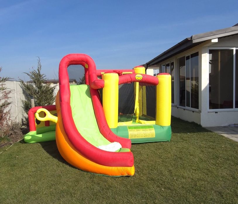 Topogan gonflabil de închiriat