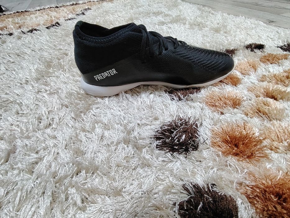 Спортивна обувь...