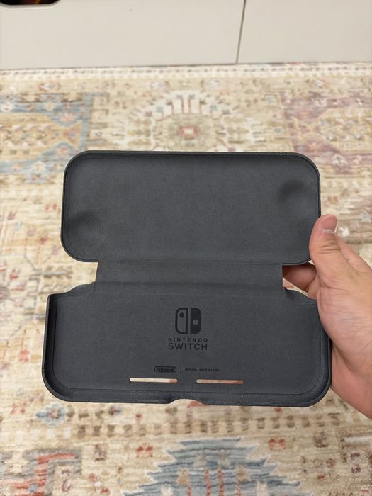 Продается Nintendo switch .