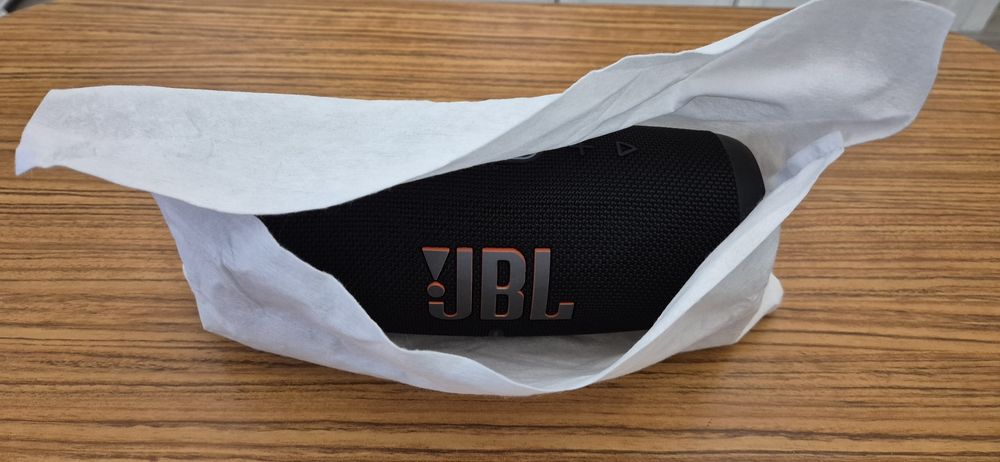 Boxă jbl charge 5, NOUĂ