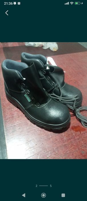 Продам ботинки новые