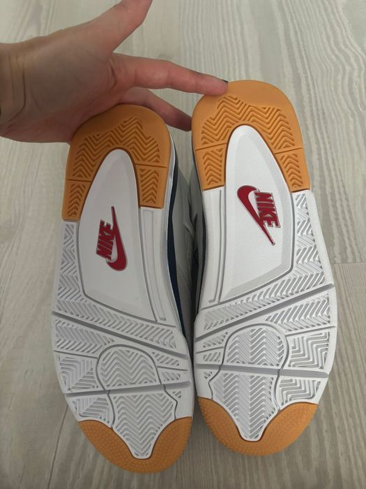 Vand  Nike SB x Air Jordan 4 Retro