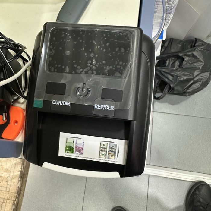 Детектор за евро и долари