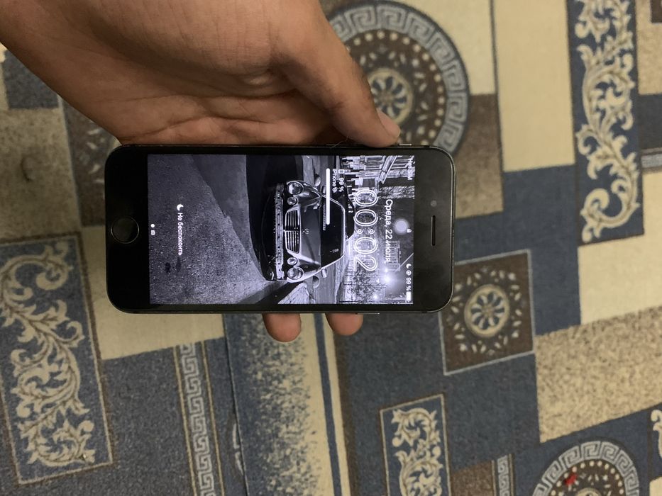 Iphone 8 sotiladi
