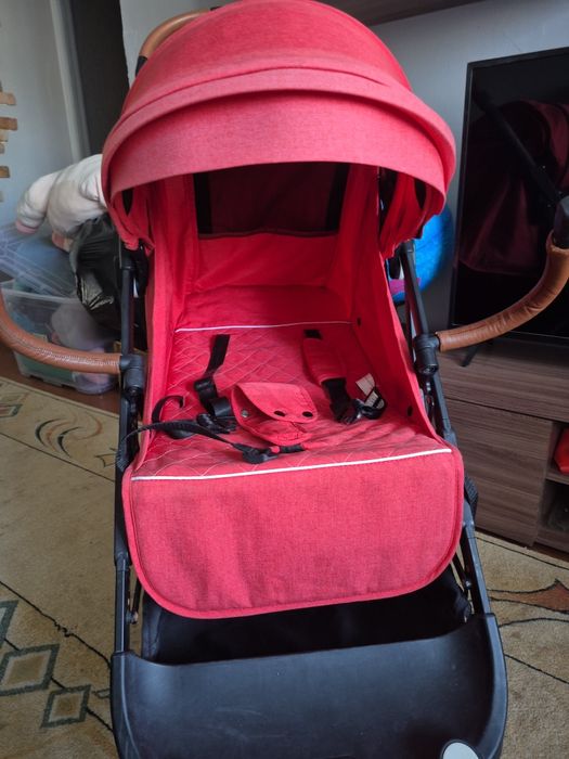 Продам детскую коляску фимры YoYa