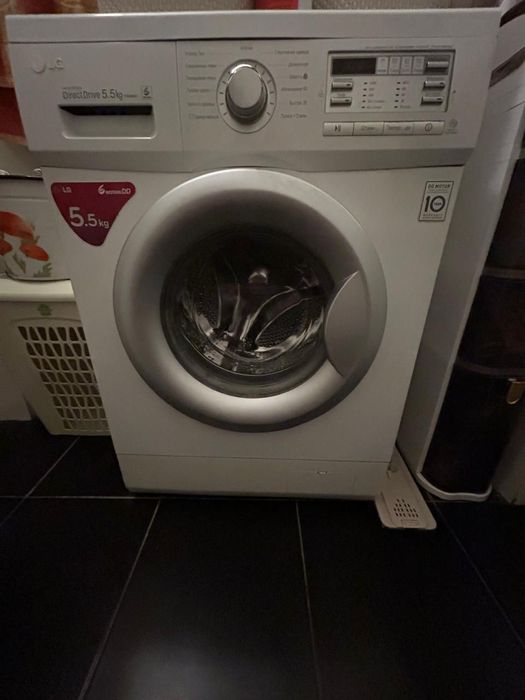 Продам стиральную машину LG