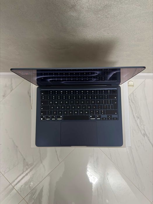 Apple MacBook Air 13” M3 / 8GB RAM / 256GB SSD / Midnight — миниатюра 4