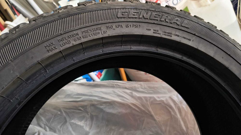 4 anvelope iarnă General Tire 215/50 R18 92V – DOT 2021 – stare foarte bună