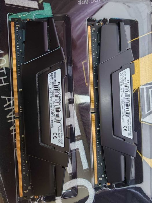 НОВА ! Рам Памет G.SKILL Ripjaws V Black 32GB (2x16GB) 3200Mhz DDR4
