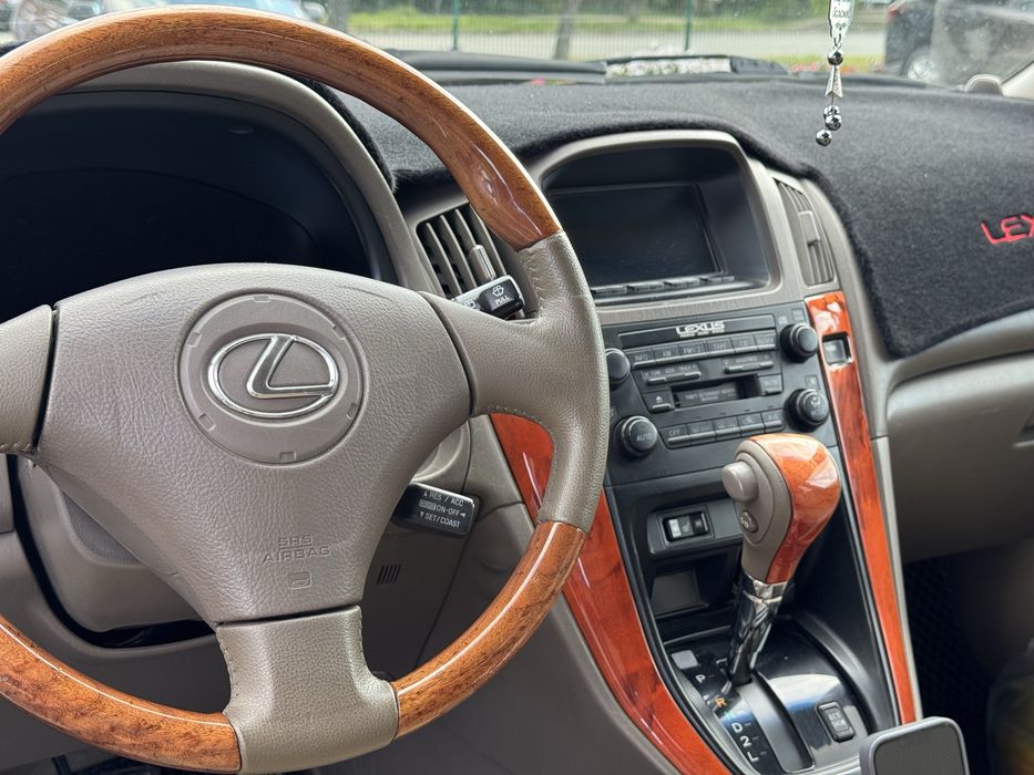 Продам Lexus rx300