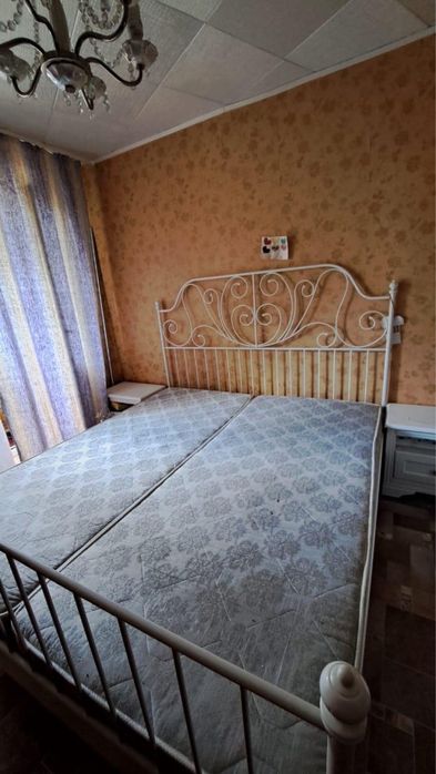 Продам спальную кровать