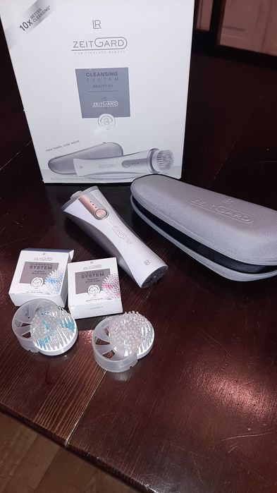 Уред за почистване на лице Zeitgard