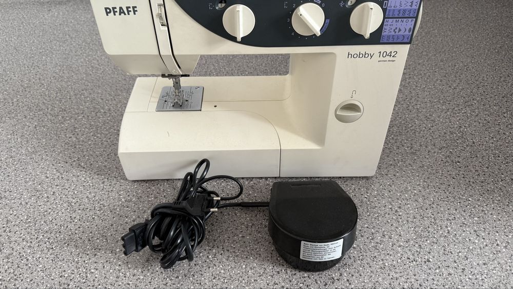 Продаем швейную машинку PFAFF