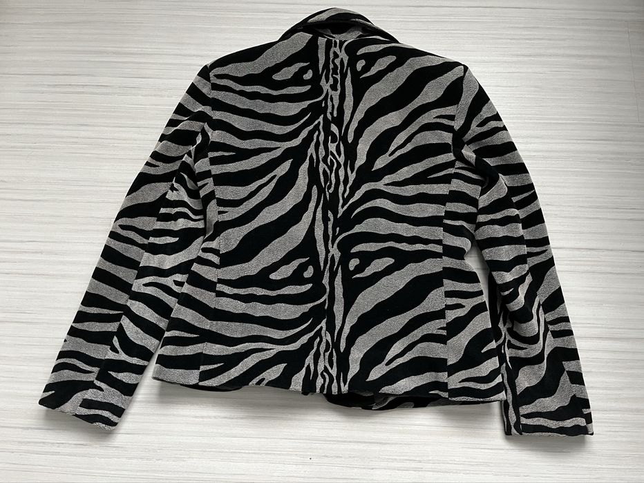 20 лева дамско сако размер M