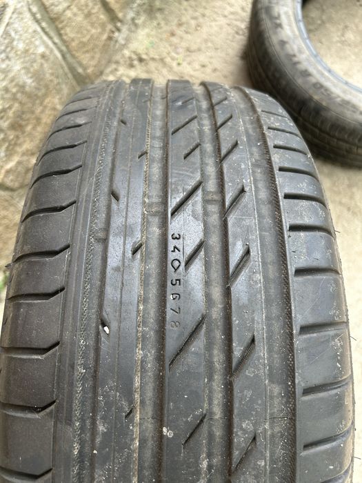 225/55/17 Nokian