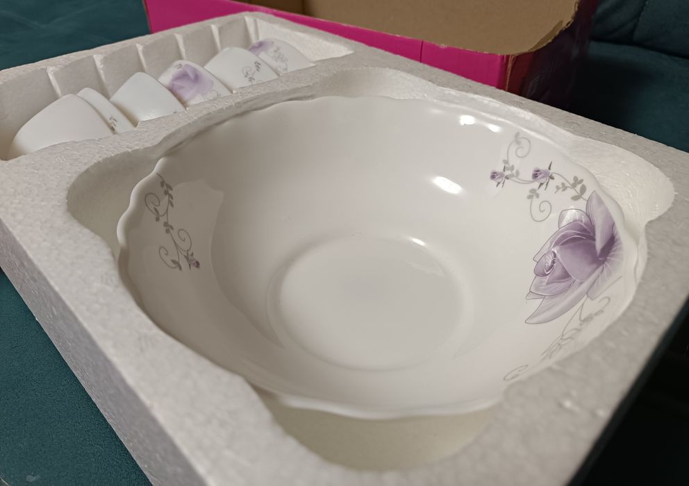 Продается новый сервиз