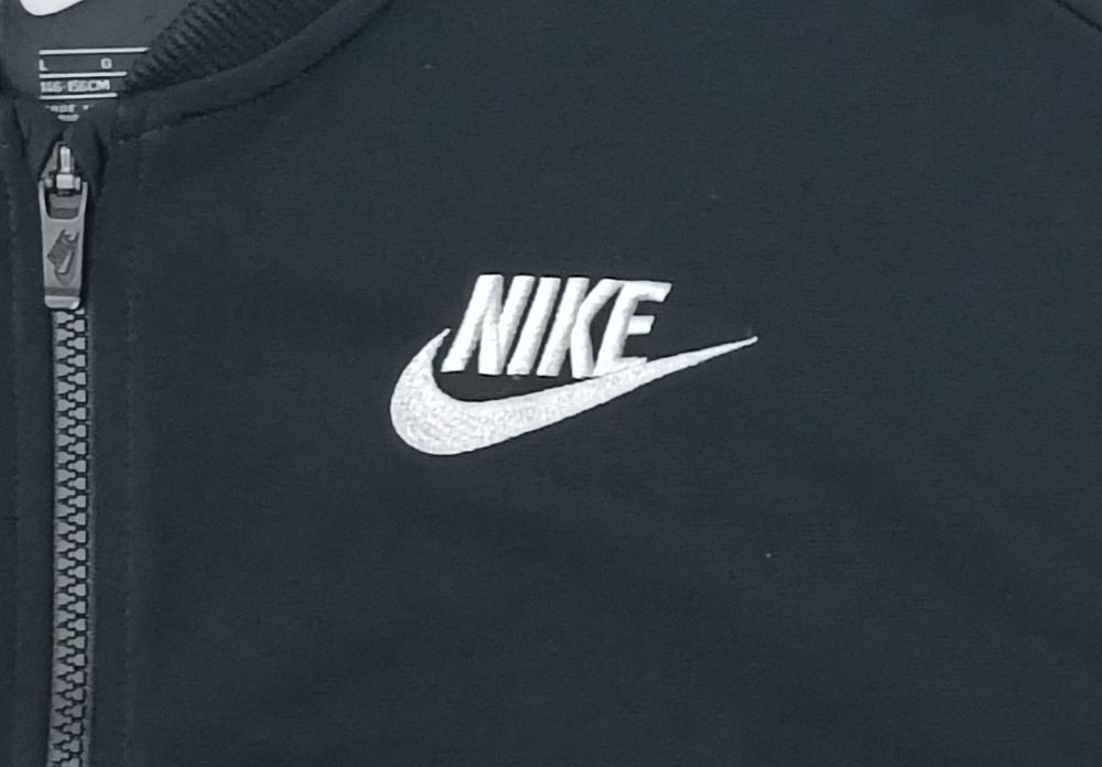 Nike Sportswear Tracksuit оригинален екип ръст 146-156см горно и долно