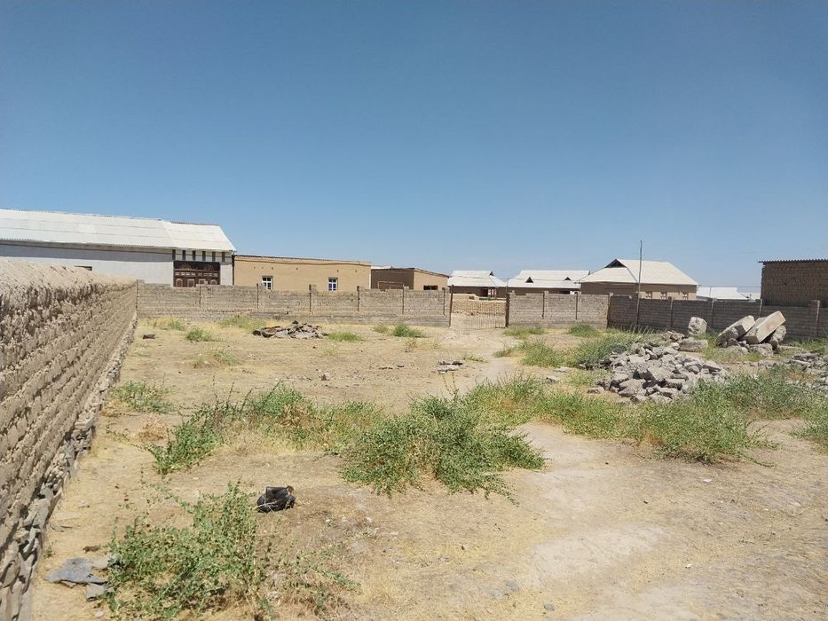 Zomin tumanida yer uchastka sotiladi