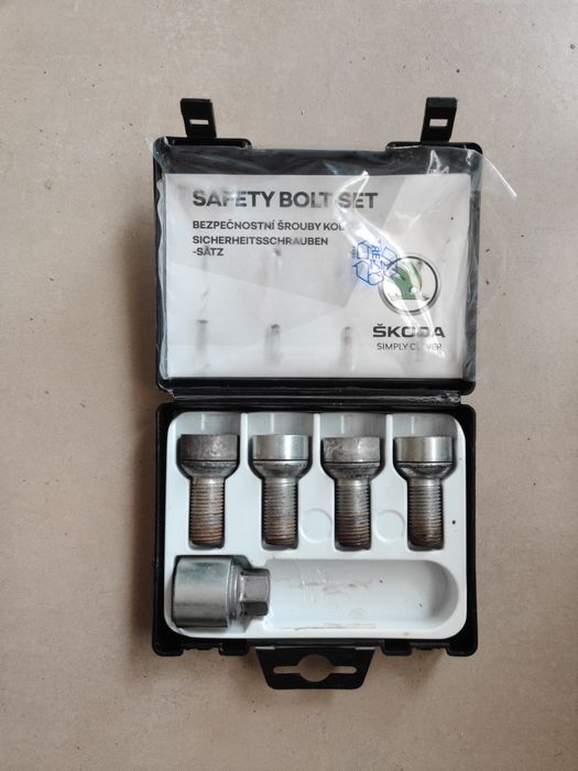 Set antifurt roti roata Skoda Octavia Superb Fabia 2010