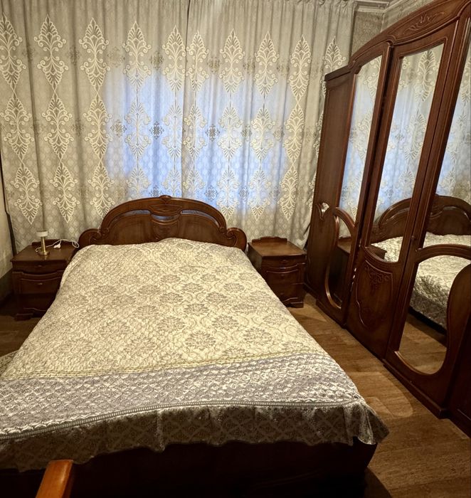 Продам спальный гарнитур