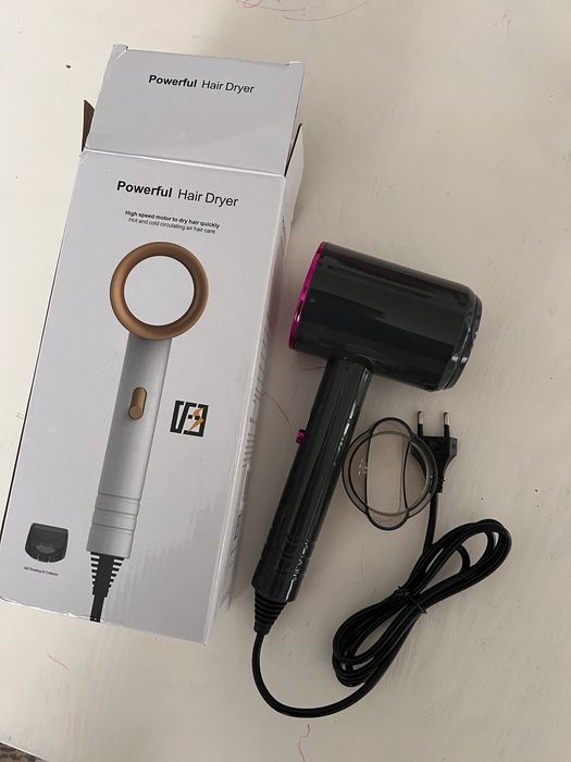 Uscator tip dyson