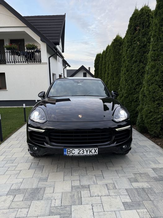 Porsche Cayenne 3.0 V6 2017 | Platinum Edition | GTS + Chrono | Aer