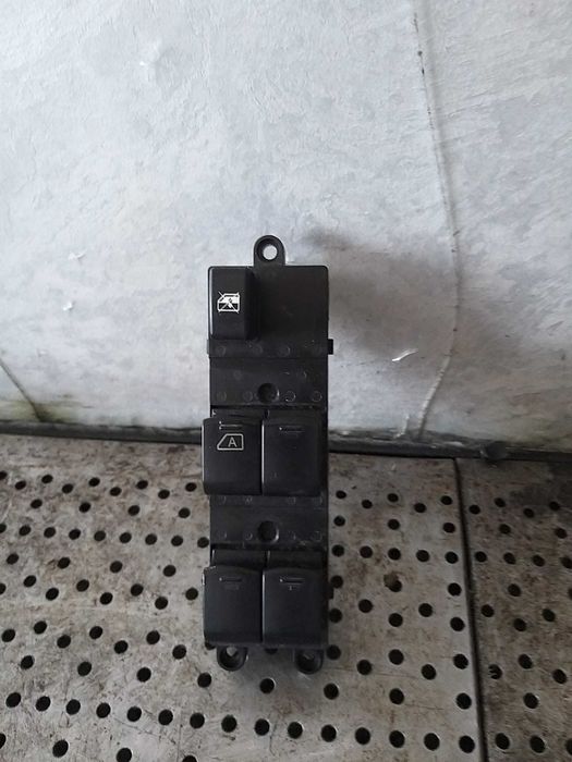 Bloc butoane geamuri electrice nissan qashqai j10